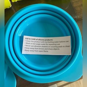 Silicone Large Foldable Storage Bowl with Cover